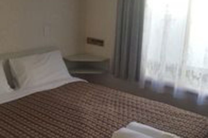 Room 7 of 19