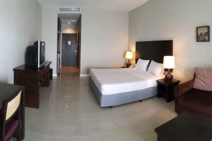 Room 21 of 44