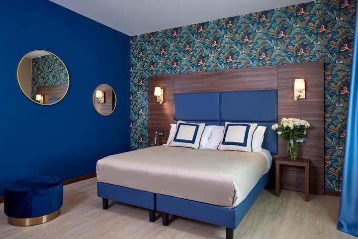 Room 7 of 30
