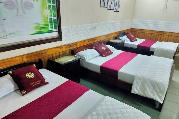 Room 12 of 28