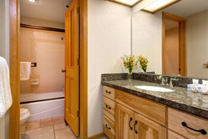 Room 2 of 27