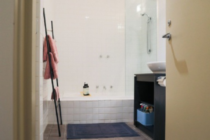 Room 347 of 372