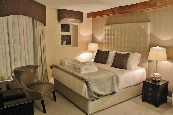 Room 14 of 38