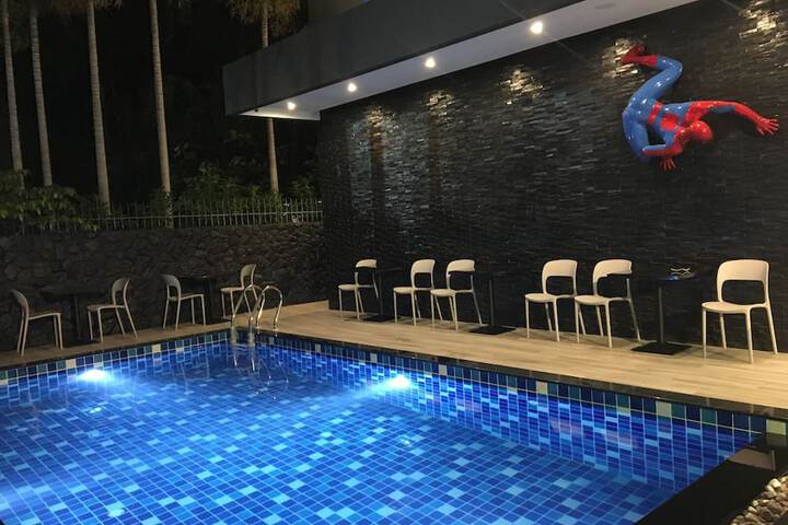 Pool 31 of 52