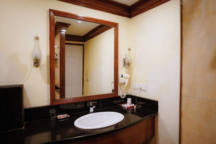 Room 72 of 113