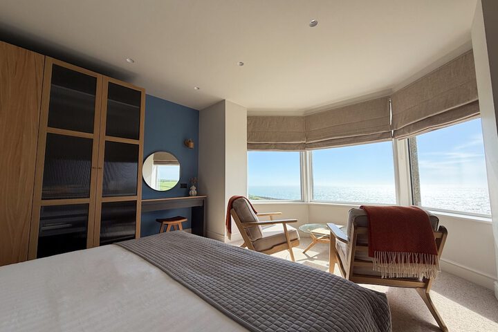 Room 25 of 60