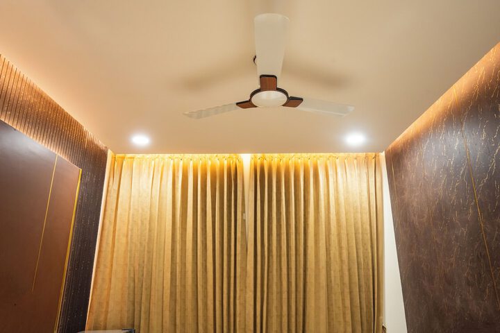Room 80 of 136