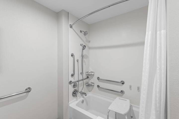 Room 49 of 65