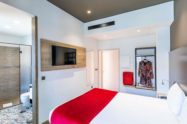 Room 6 of 89