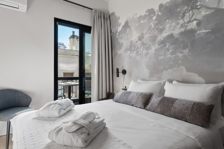 Room 10 of 36
