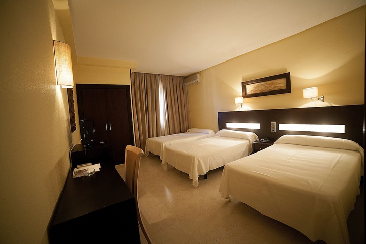 Room 12 of 68