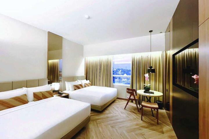 Room 22 of 53