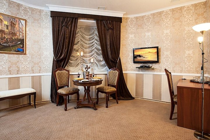 Room 25 of 36