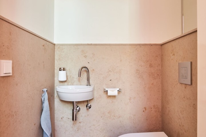 Room 135 of 171