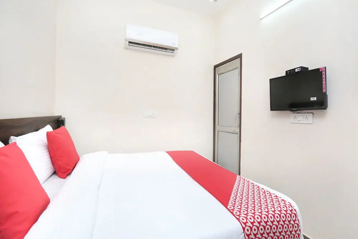 Room 2 of 13