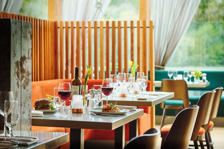 Dining 54 of 80