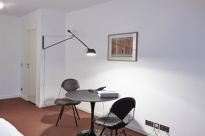 Room 39 of 65