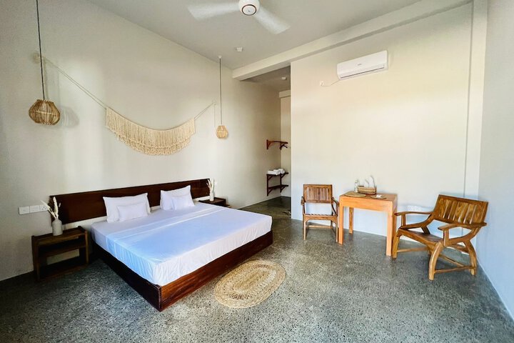 Room 9 of 29