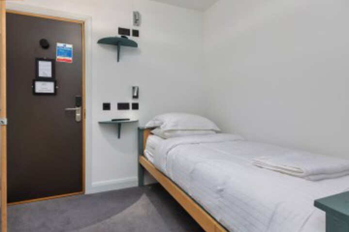 Room 58 of 109