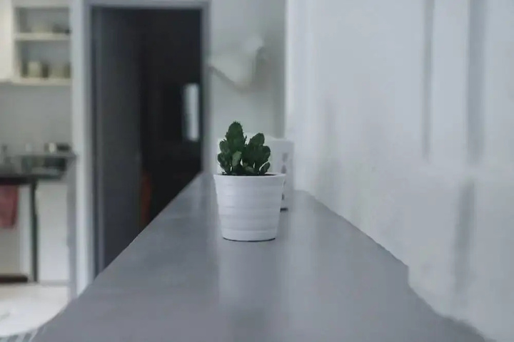 Room 6 of 18