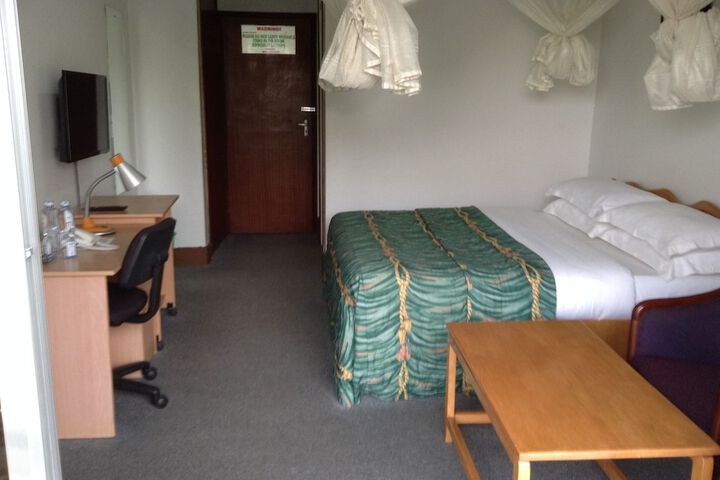 Room 12 of 23