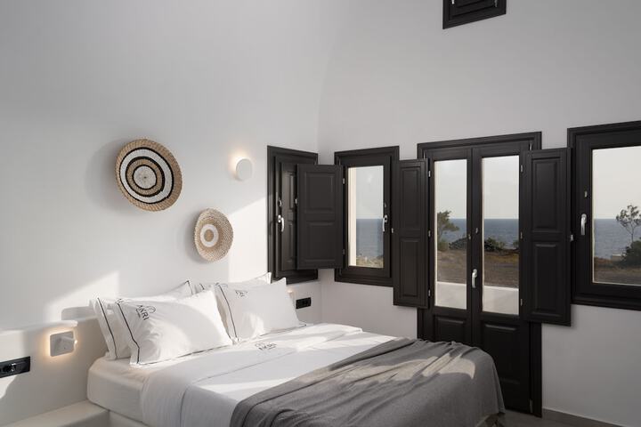 Room 3 of 33
