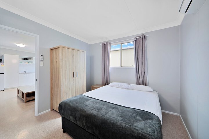 Room 16 of 42