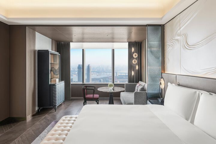 Room 15 of 74