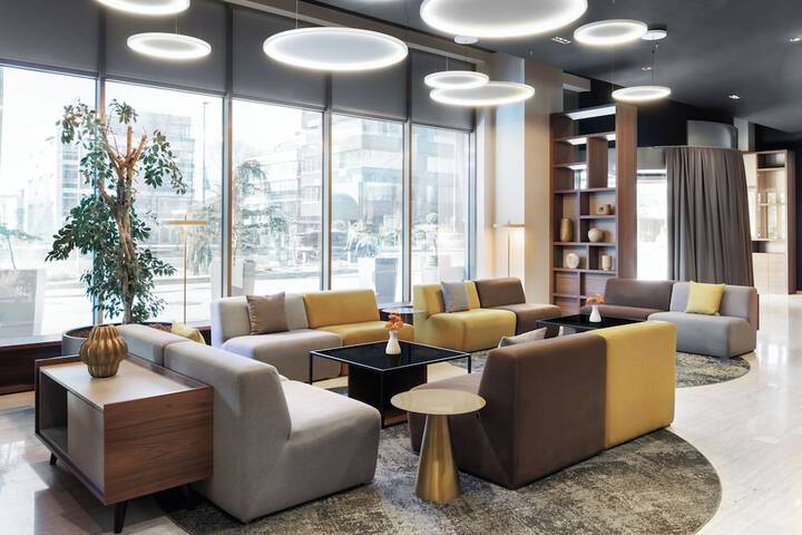 Guest Lobby