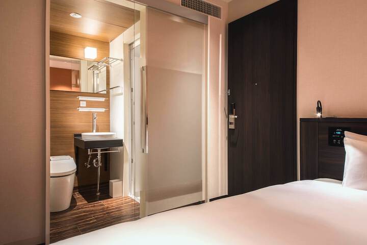 Room 14 of 57
