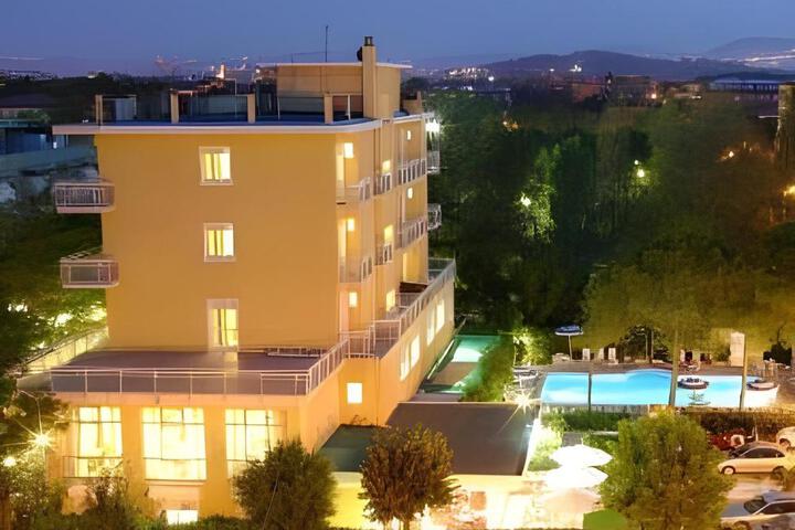 Hotel Bahama