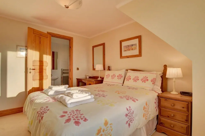 Room 2 of 12