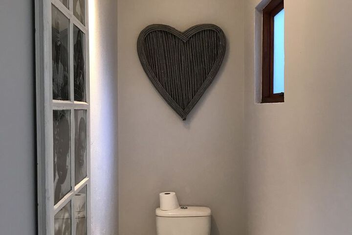 Room 28 of 60
