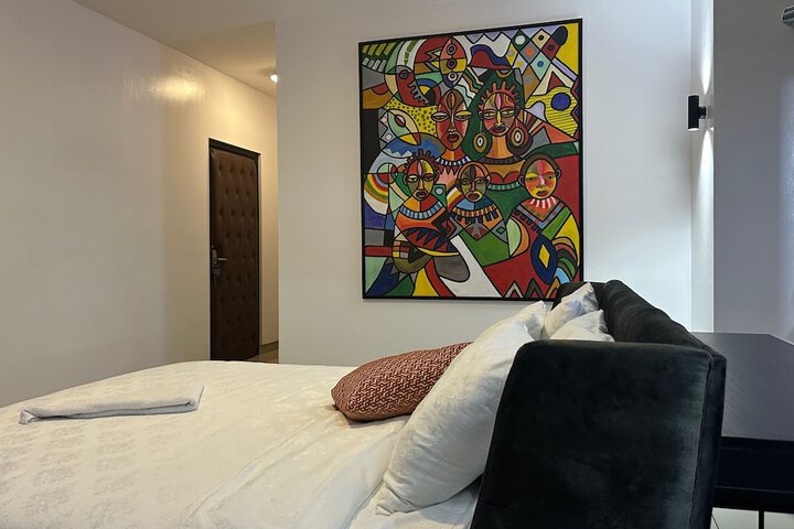 Room 9 of 37
