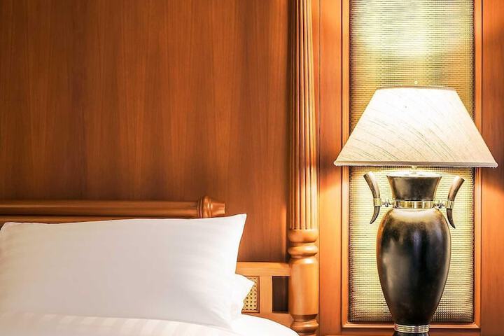 Room 16 of 130