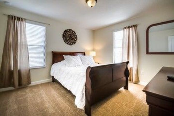 Room 10 of 25