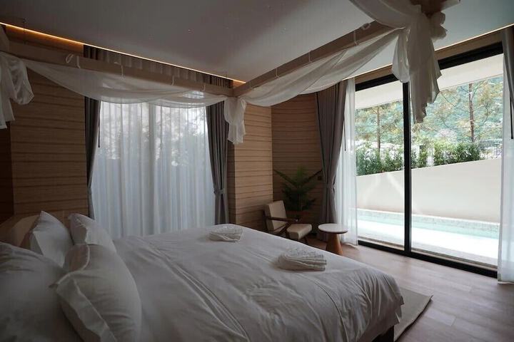 Room 26 of 134