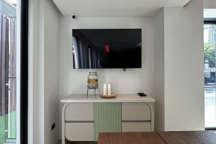Room 35 of 46