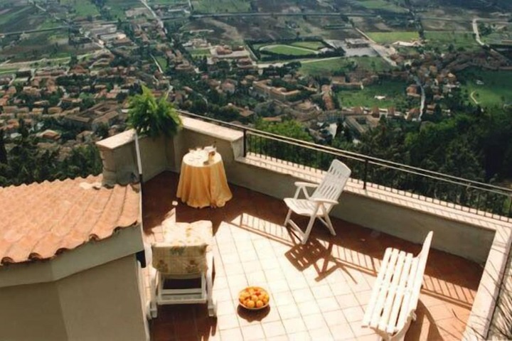 Terrace/Patio 21 of 28