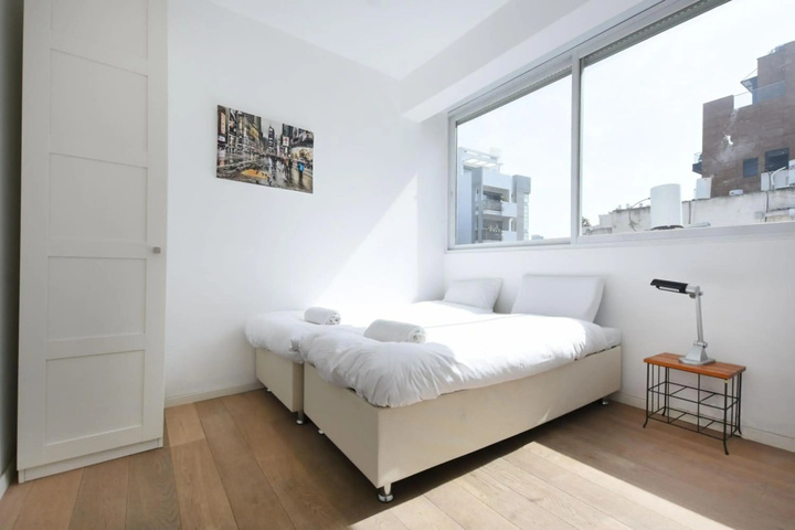 Room 2 of 12