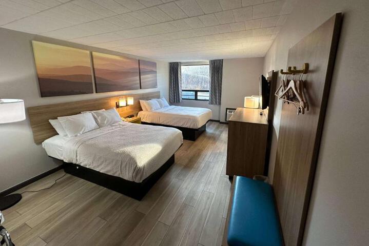 2 Double Beds (9 of 10)