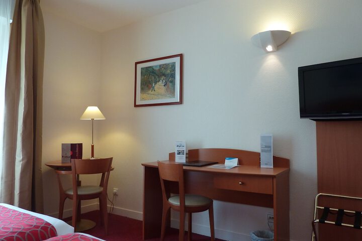 Room 22 of 50