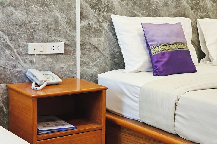 Room 44 of 152