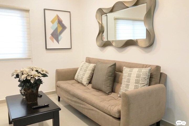 Room 6 of 14
