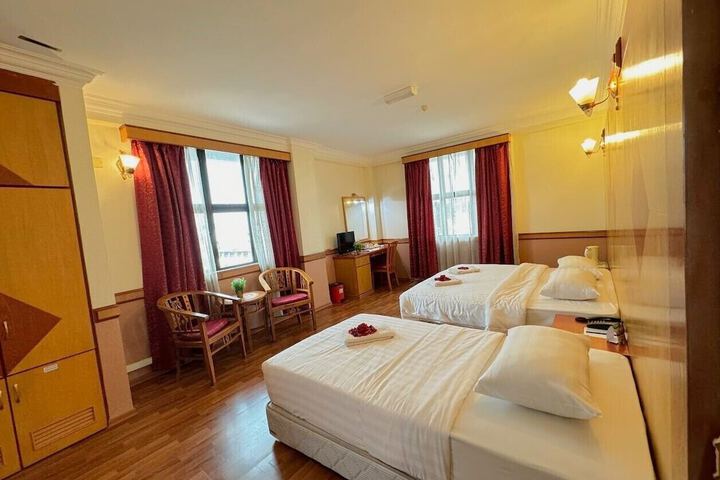 Room 21 of 48