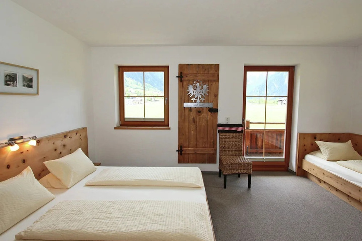 Room 6 of 20