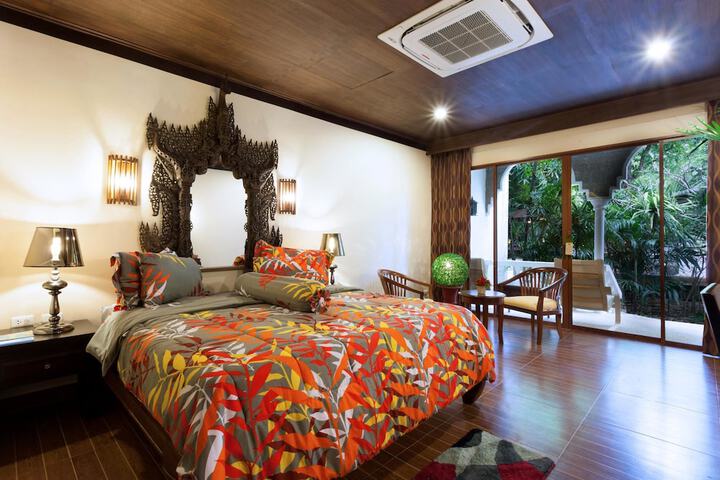 Room 4 of 91