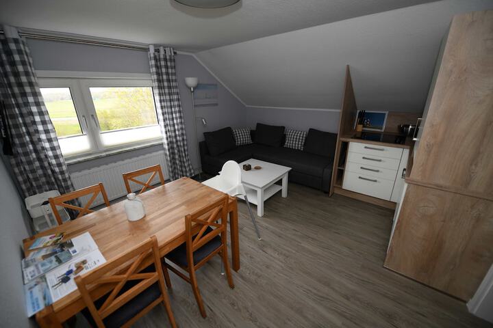 Room 26 of 75