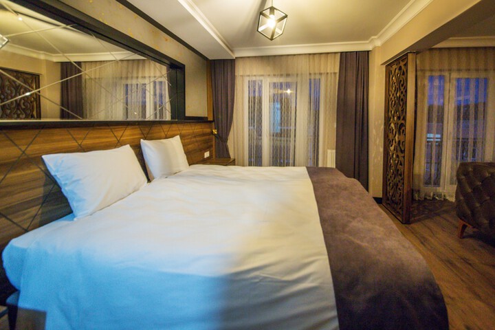 Room 16 of 48