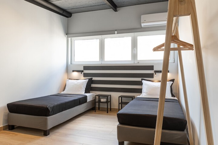 Room 9 of 46